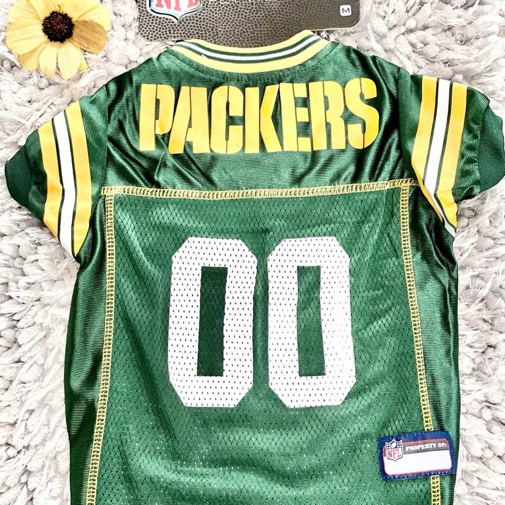 🐶New with tag GREENBAY PACKERS NFL DOG Jersey Size medium. PACKERS IN GOLD